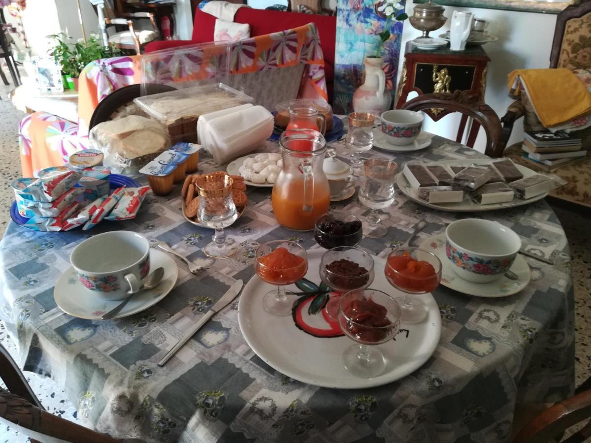 Domus Aurea Bed & Breakfast Ористано Екстериор снимка