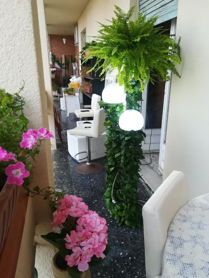 Domus Aurea Bed & Breakfast Ористано Екстериор снимка