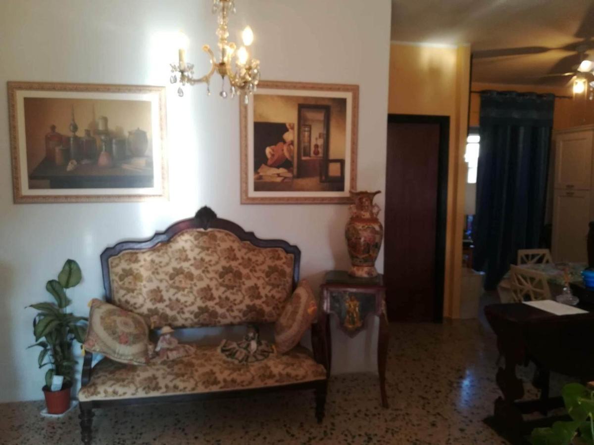 Domus Aurea Bed & Breakfast Ористано Екстериор снимка